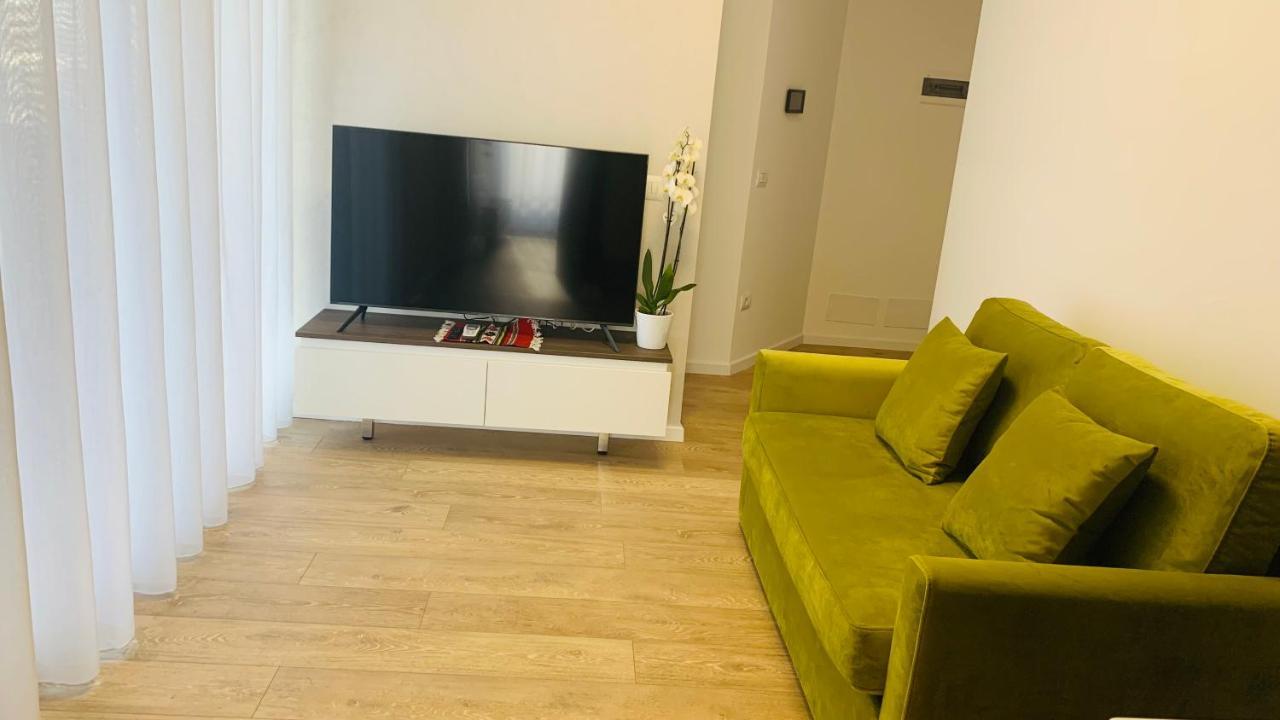 Proper Central Apartment Tirana Buitenkant foto